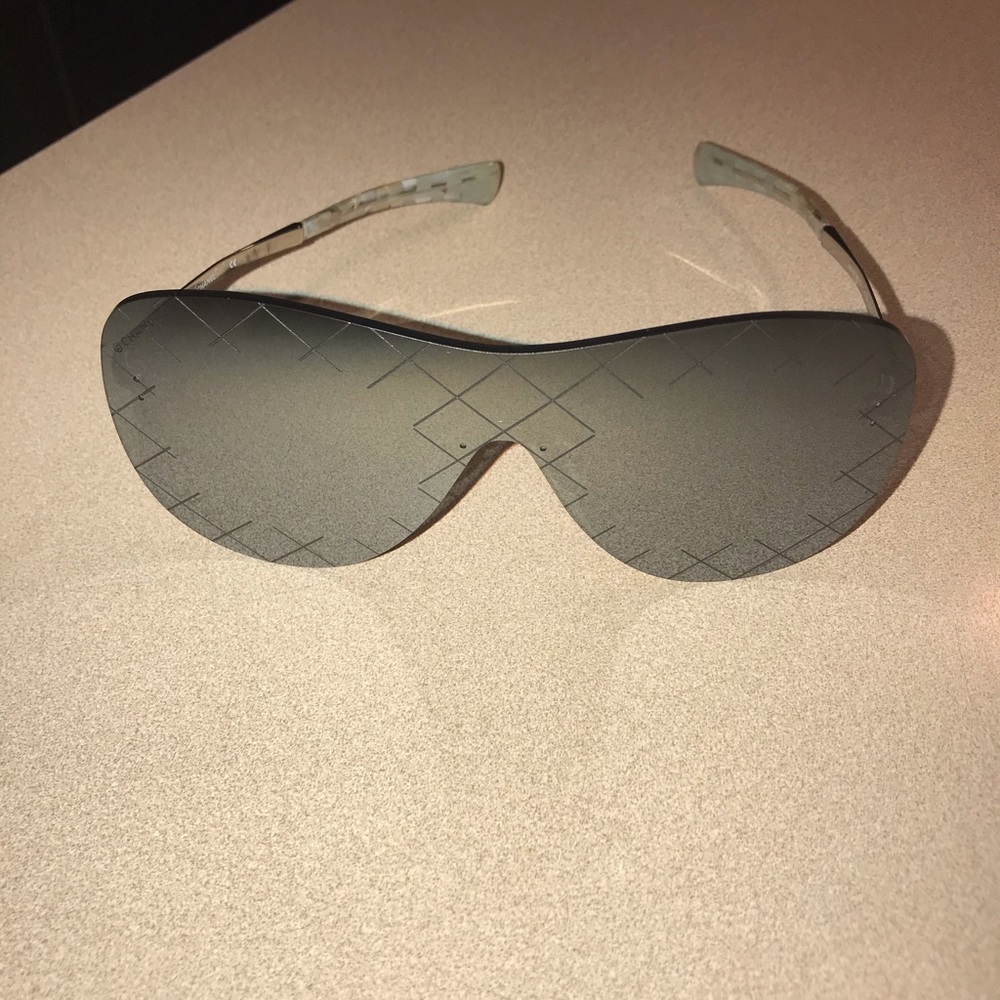 ❌SOLD❌Chanel Quilted Sunglasses